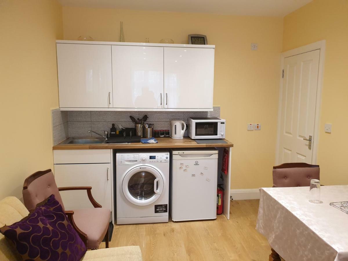 London Vegetarian Smoke & Pet Free En-suite With Ev Parking